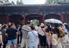 <b>市海淀区学院的孙先生日常平凡很喜好泅水</b>